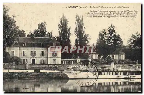 Ansichtskarte AK Joigny La Sous Prefecture et la rive de l'Yonne Bateau