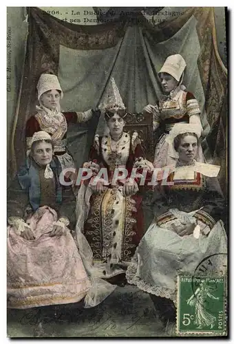 Cartes postales Folklore La duchesse Anne de Bretagne et ses demoiselles d'honneur