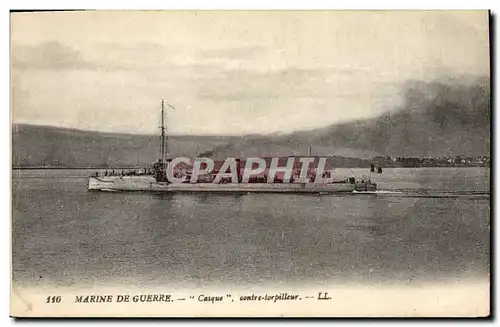 Ansichtskarte AK Bateau de GuerreMarine de Guerre Casque contre torpilleur