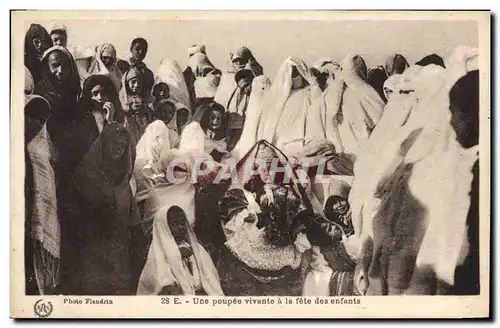 Cartes postales Fantaisie Poupee   Une poupe vivante a la fete des enfants