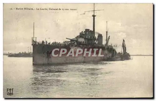 Ansichtskarte AK Bateau de Guerre Marine Militaire Le Courbet cuirasse de 23000 tonnes