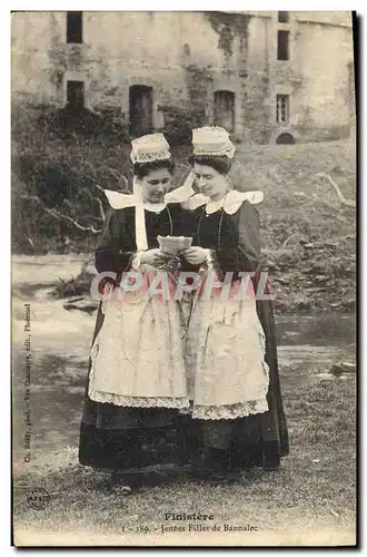 Ansichtskarte AK Folklore Finistere Jeunes filles de Bannelec