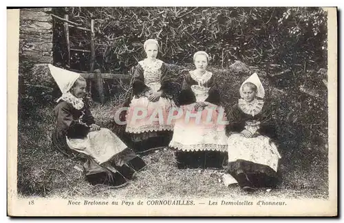 Ansichtskarte AK Folklore Noce bretonne au pays de Cournouailles Les Demoiselles d'honneur Mariage