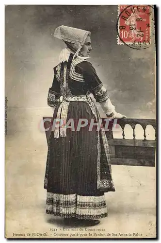 Ansichtskarte AK Folklore Environs de Douarnenez femme de Ploare Costume porte pour le pardon de Ste Anne la Palu