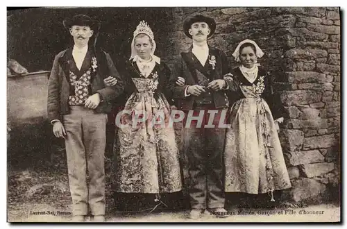 Ansichtskarte AK Folklore  Environs de Vannes Mariage Nouveaux Maries Garcon et Fille d'honneur