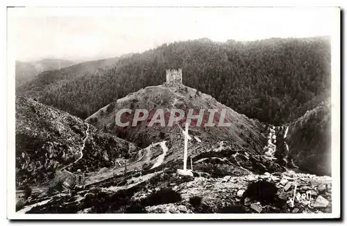 Cartes postales Env de Saint Flour (Cantal) Les ruines feodales du Chateau d'Alleuze