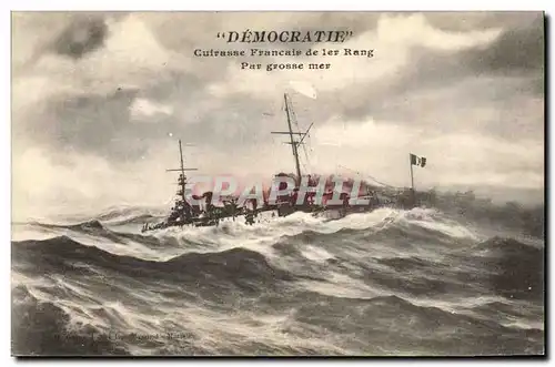 Cartes postales Bateau de guerre Democratie Cuirasse Francais de 1er rang par grosse mer