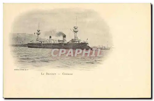 Cartes postales Bateau de guerre Le Davout Croiseur