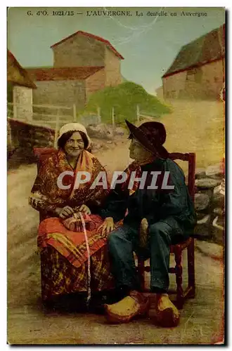 Cartes postales Folklore Auvergne La dentelle