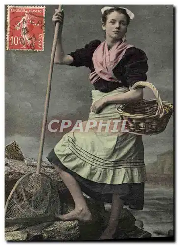Cartes postales Folklore Carantec Jeune pecheuse de crevettes