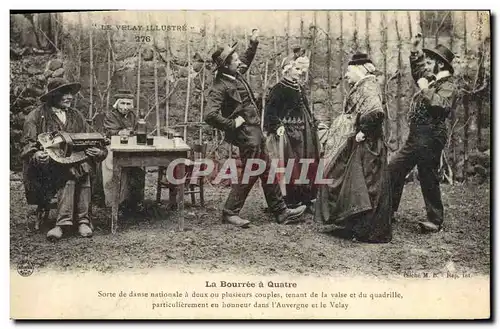 Cartes postales Folklore La bourree a quatre Auvergne