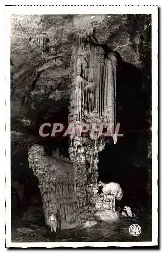 Cartes postales Grotte Grottes Aven d'Orgnac Le grand pilier rouge et Blanc de la premiere Salle Rouge