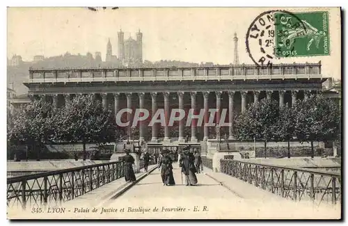 Cartes postales Palais de justice et basilique de Fourviere Lyon