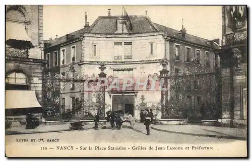 Ansichtskarte AK Nancy Sur la Place Stanislas Grilles de Jean Lamour et Prefecture