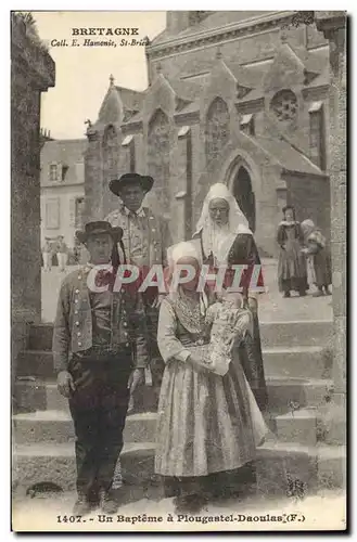 Cartes postales Folklore Un bapteme de Plougastel Daoulas