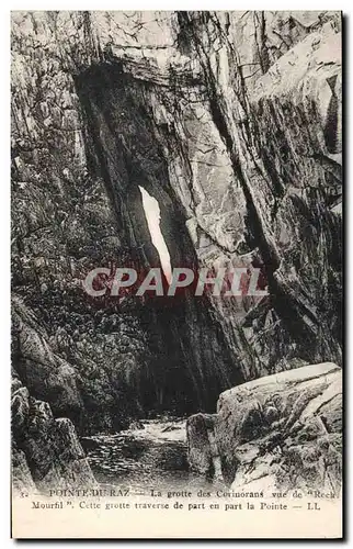 Ansichtskarte AK Grotte Grottes Pointe du Raz La grotte des Corinorans vue de Roch Mourfil Cette grotte traverse