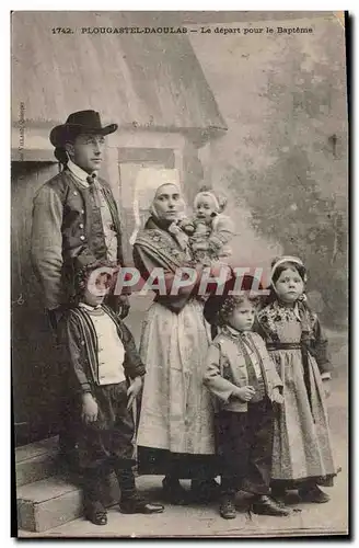 Cartes postales Folklore Plougastel Daoulas Le depart pour le bapteme