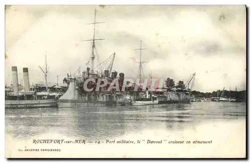 Ansichtskarte AK Bateau de Guerre Rochefort sur Mer Port militaire Le Davout Croiseur en armement