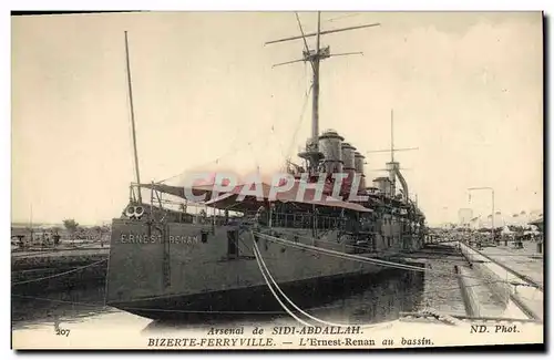 Ansichtskarte AK Bateau de Guerre Arsenal de Sidi Abdallah Bizerte Ferryville L'Ernest Renan au bassin