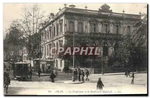 Cartes postales Prefecture et le boulevard Malakoff Oran Algerie Tramway