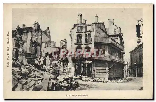 Ansichtskarte AK Militaria Verdun bombarde