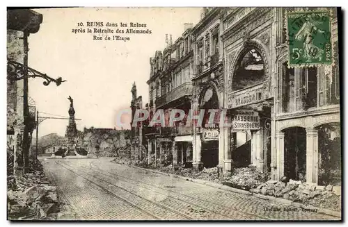 Ansichtskarte AK Militaria Reims apres la retraite des Allemands Rue de l'Etape