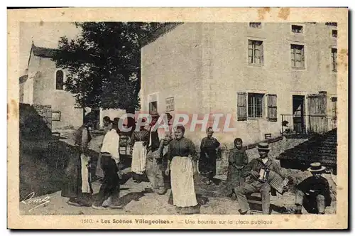 Ansichtskarte AK Folklore Une bourree sur la place publique