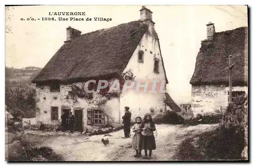 Ansichtskarte AK Folklore Auvergne Une place de village