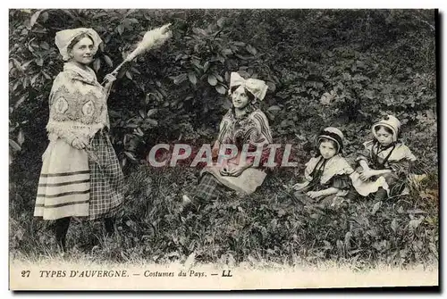 Ansichtskarte AK Folklore Auvergne Costumes du pays Enfants