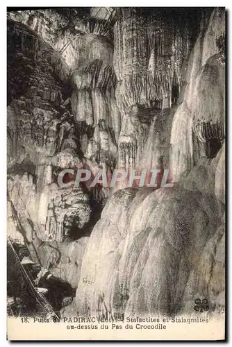 Cartes postales Grotte Grottes Puits de Padirac Stalactites et stalagmites au dessus du Pas du Crocodile