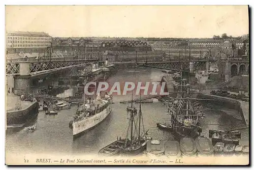 Cartes postales Bateau de Guerre Brest La pont national ouvert Sortie du croiseur d'Estrees