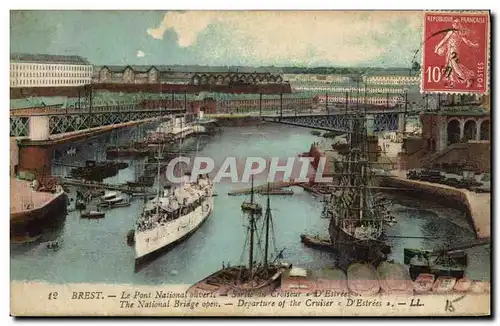 Ansichtskarte AK Bateau de Guerre Brest Le pont national ouvert Sortie du croiseur d'estrees