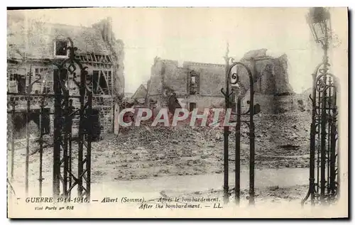 Ansichtskarte AK Militaria Albert Apres le bombardement