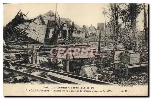 Cartes postales Militaria La grande guerre 1914 15 16 Biches Somme Aspect de la place de la Mairie apres la bata