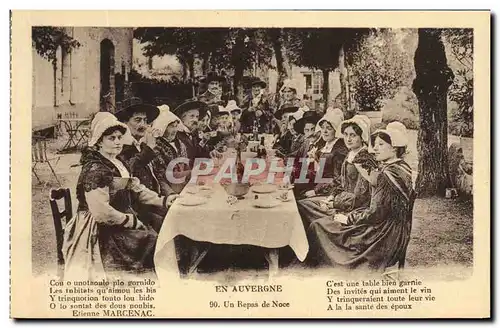Cartes postales Folklore Auvergne Un repas de noce