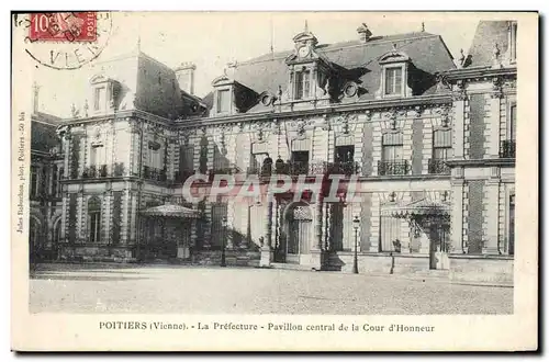 Ansichtskarte AK Prefecture Poitiers Pavillon central de la Cour d'Honneur