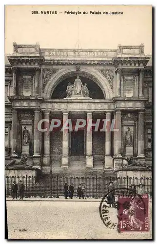 Ansichtskarte AK Nantes Peristyle du Palais de justice