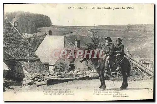 Ansichtskarte AK Folklore Auvergne En route pour la ville Cheval