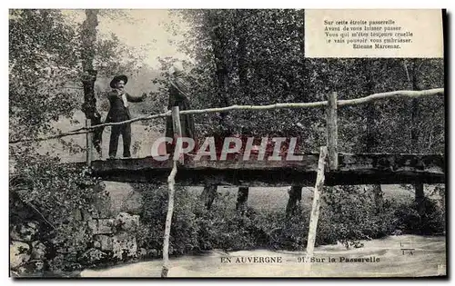 Ansichtskarte AK Folklore Auvergne Sur la passerelle