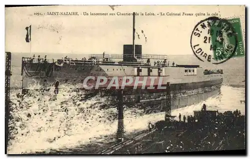 Cartes postales Bateau de Guerre Saint Nazaire Un lancement aux chantiers de la Loire Le cuirasse France quitte
