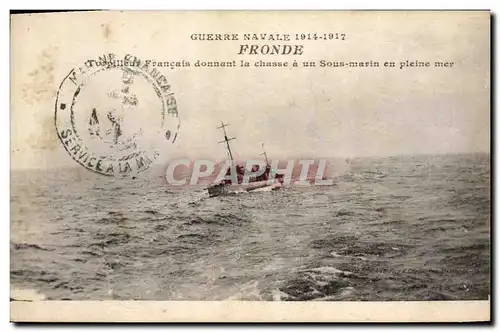 Cartes postales Bateau de Guerre Fronde Torpilleur Francais donnant la chasse a un sous marin en pleine mer