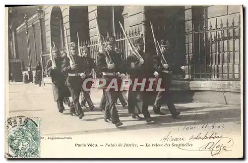 Ansichtskarte AK Palais de Justice Paris Vecu La releve des sentinelles Militaria TOP