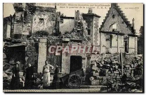 Ansichtskarte AK Militaria Senlis Maisons incendiees par les Allemands dans la quartier de la Licorne