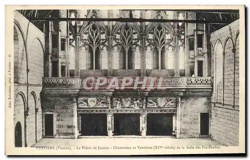 Cartes postales Palais de justice Poitiers Cheminees et Verrieres de la Salle des Pas Perdus