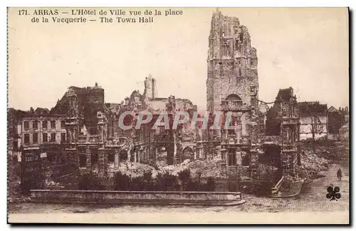 Cartes postales Militaria Arras Hotel de ville vue de la place de la Vacquerie