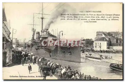 Cartes postales Bateau de guerre Saint Nazaire Aspect de la nouvelle entree du port au depart du cuirasse France