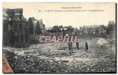 Ansichtskarte AK Militaria Albert La place d'armes apres le bombardement