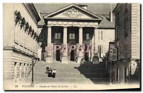 Ansichtskarte AK Poitiers Facade du Palais de Justice