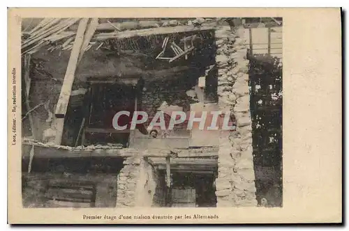 Cartes postales Militaria Premier etage d'une maison eventree par les Allemands