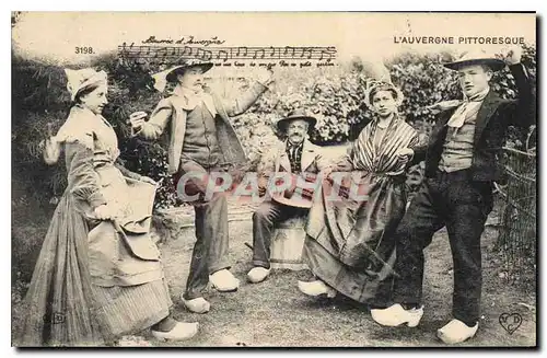 Cartes postales Folklore Auvergne La bourree